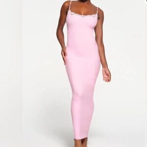 Skims Bubblegum Fits Everybody Lace Long Slip NWT
